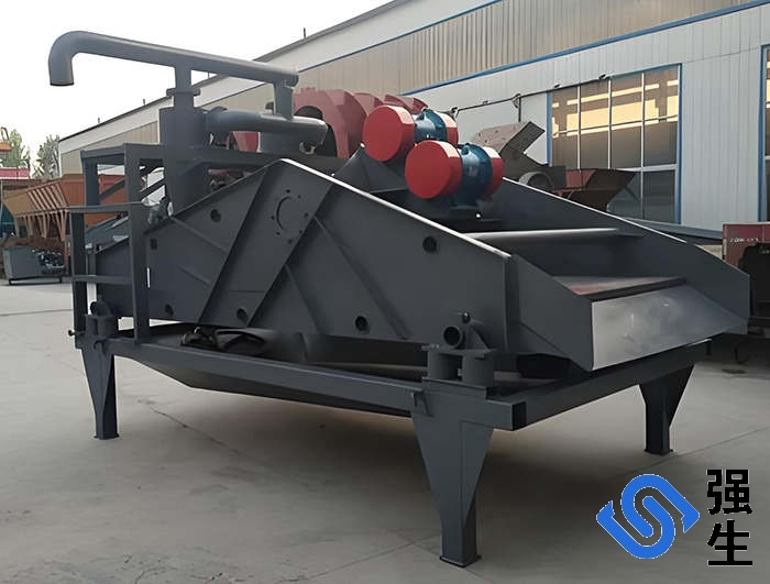 洗砂生產(chǎn)線中的脫水篩