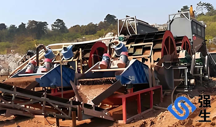 洗砂生產(chǎn)線(xiàn)中的脫水篩與螺旋式細(xì)砂回收機(jī) 洗砂生產(chǎn)線(xiàn)中的脫水篩與螺旋式細(xì)砂回收機(jī)